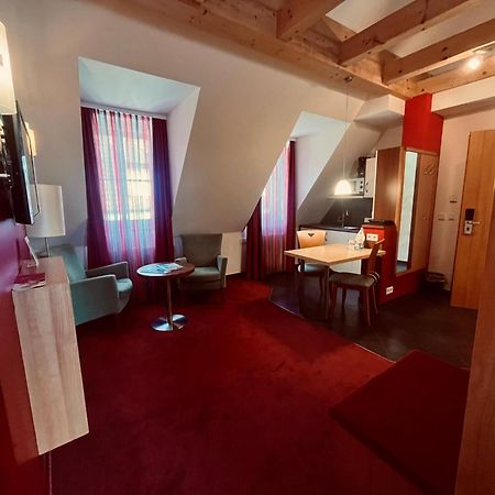 Veitshöchheim Hotel Weisses Lamm מראה חיצוני תמונה