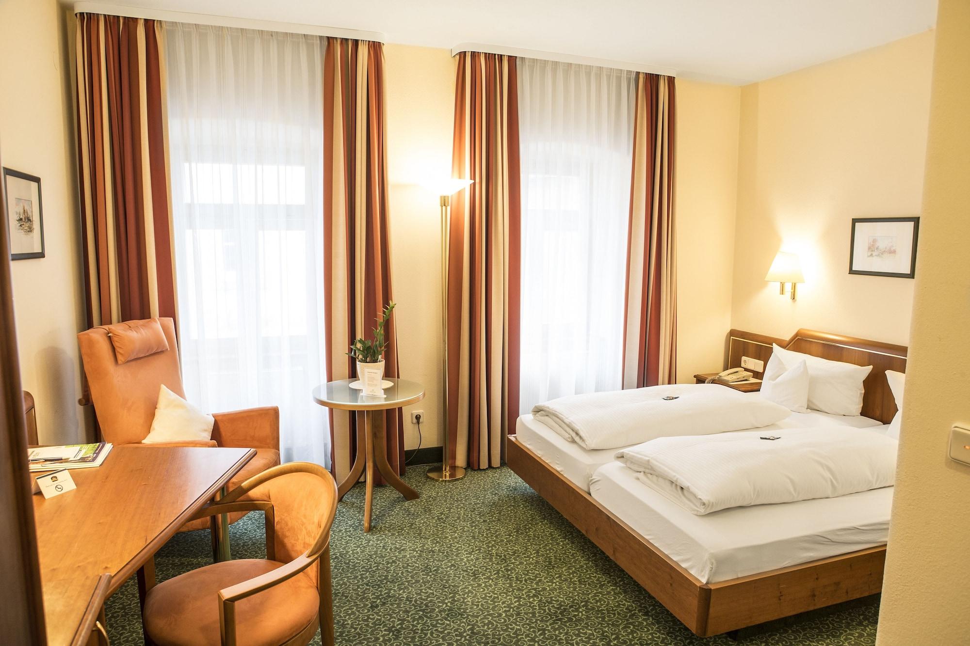 Veitshöchheim Hotel Weisses Lamm מראה חיצוני תמונה
