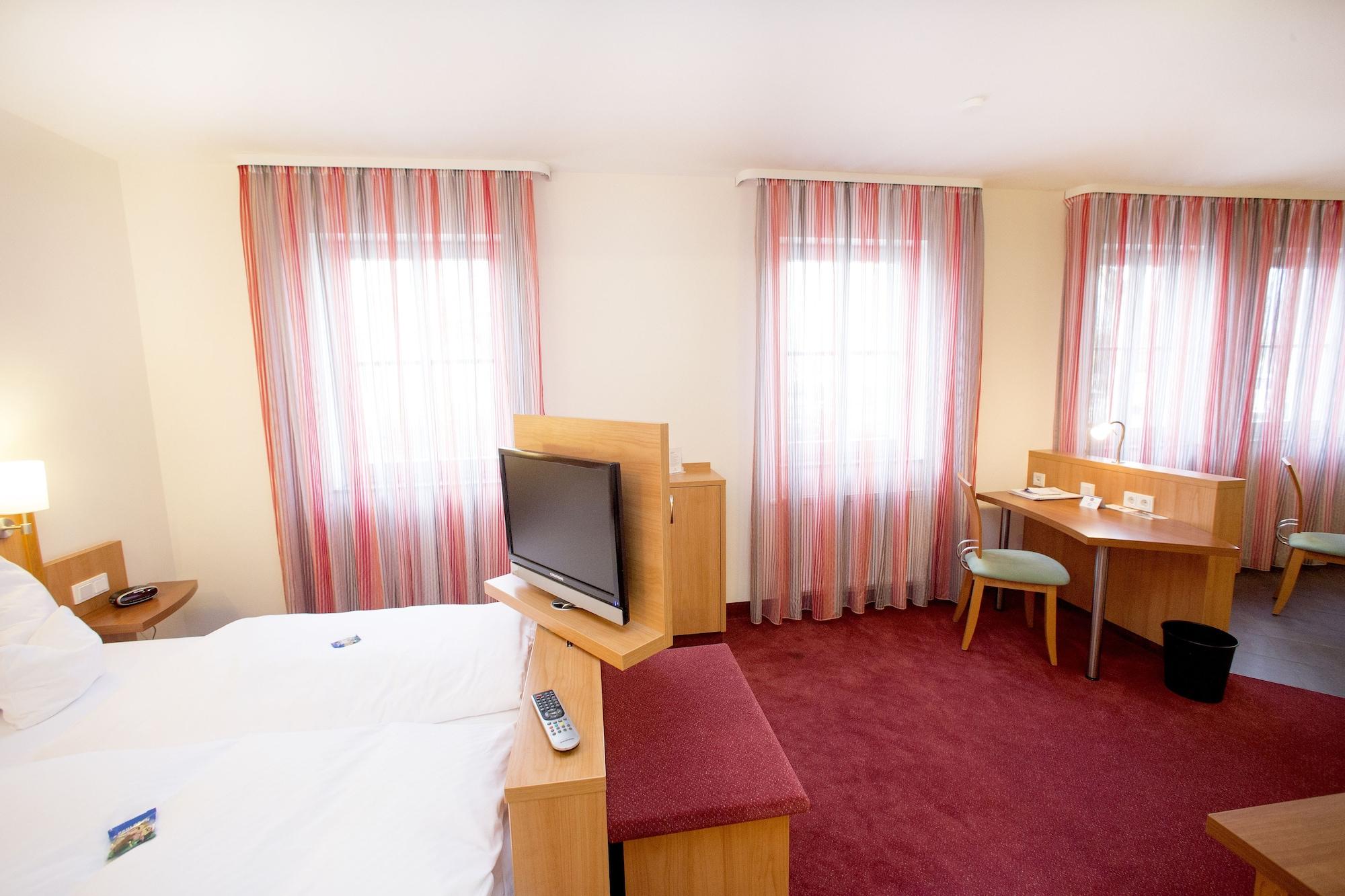 Veitshöchheim Hotel Weisses Lamm מראה חיצוני תמונה
