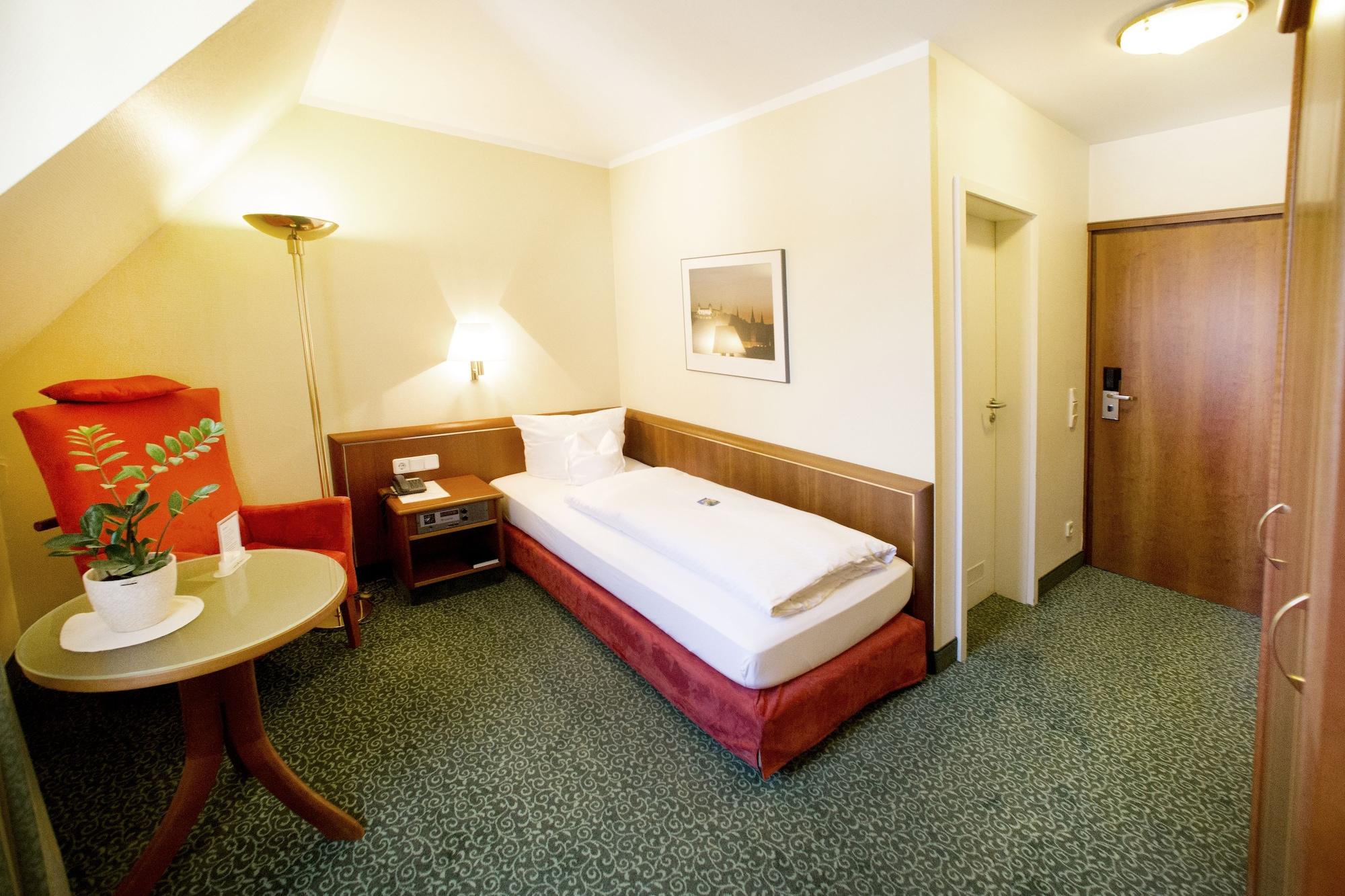 Veitshöchheim Hotel Weisses Lamm מראה חיצוני תמונה