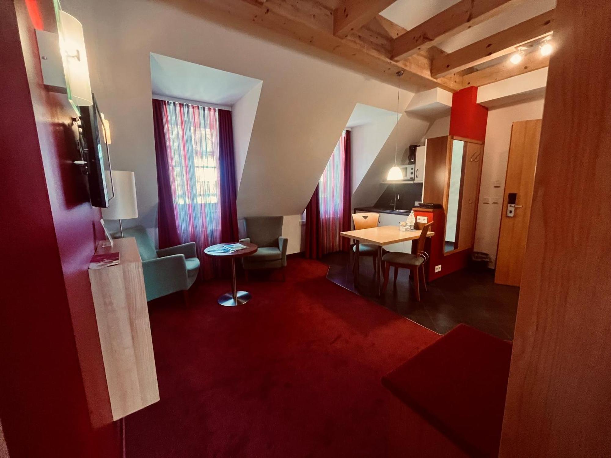 Veitshöchheim Hotel Weisses Lamm מראה חיצוני תמונה