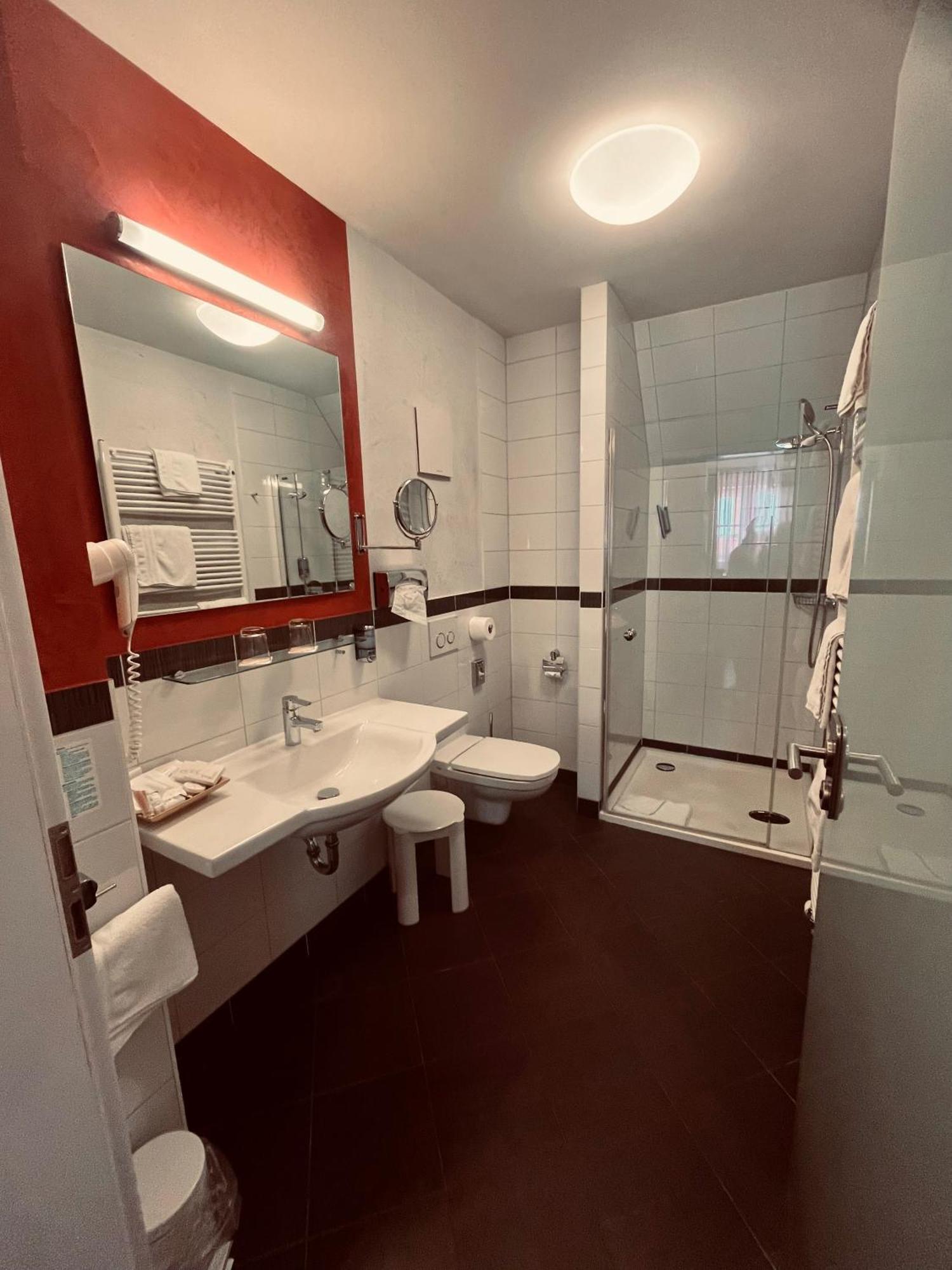 Veitshöchheim Hotel Weisses Lamm מראה חיצוני תמונה