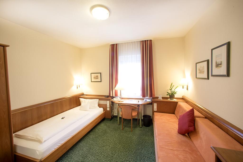 Veitshöchheim Hotel Weisses Lamm מראה חיצוני תמונה