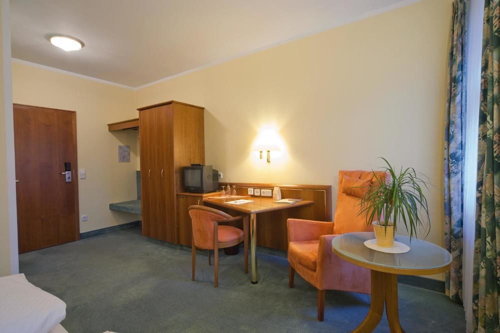 Veitshöchheim Hotel Weisses Lamm מראה חיצוני תמונה